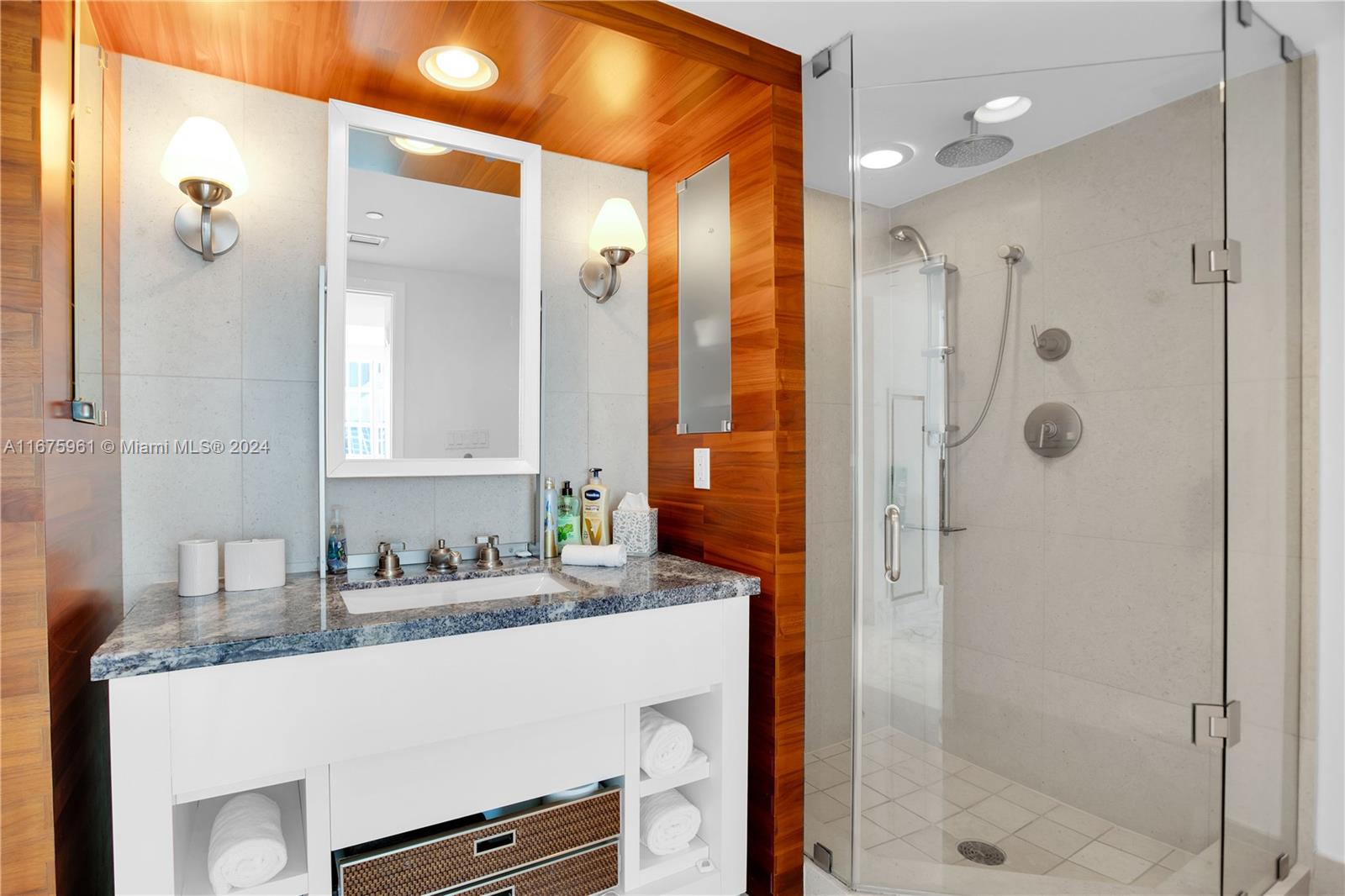 CENTRAL CARILLON BEACH CO - Residential