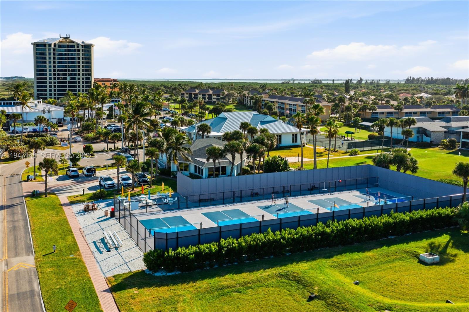 GOLF LODGES AT SOUTHPOINT - Residential