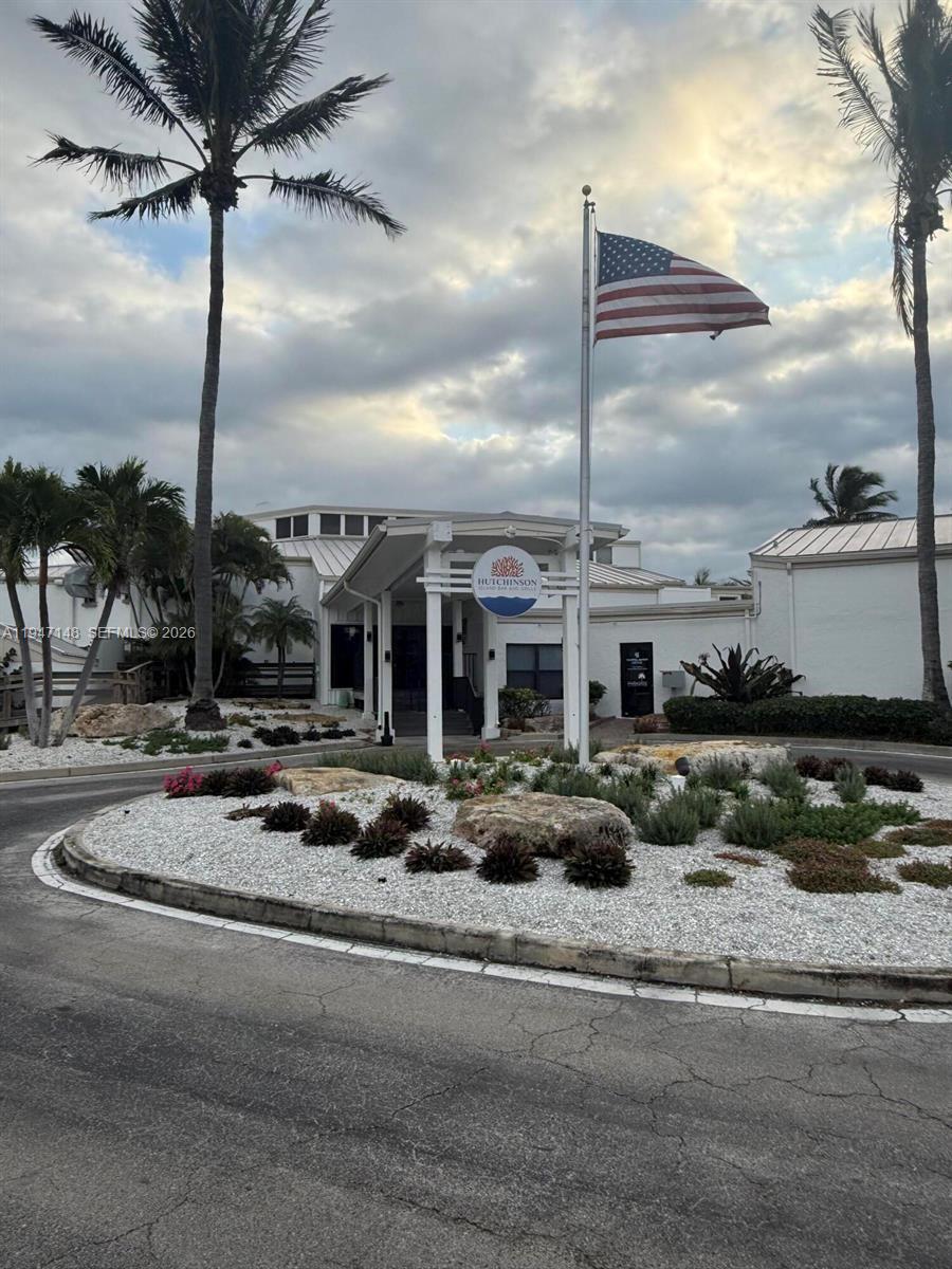 GOLF LODGES AT SOUTHPOINT - Residential