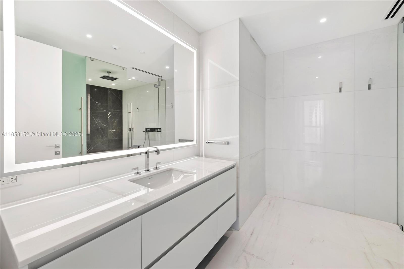 Aston Martin Residences - Residential