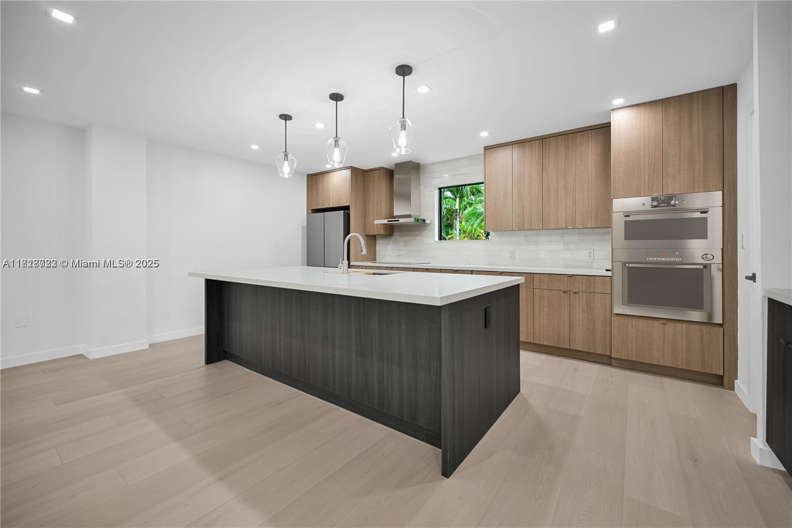 8324 Sw 168th Ter 00, Palmetto Bay, Miami-Dade County, Florida - 5 Bedrooms  
3 Bathrooms - 