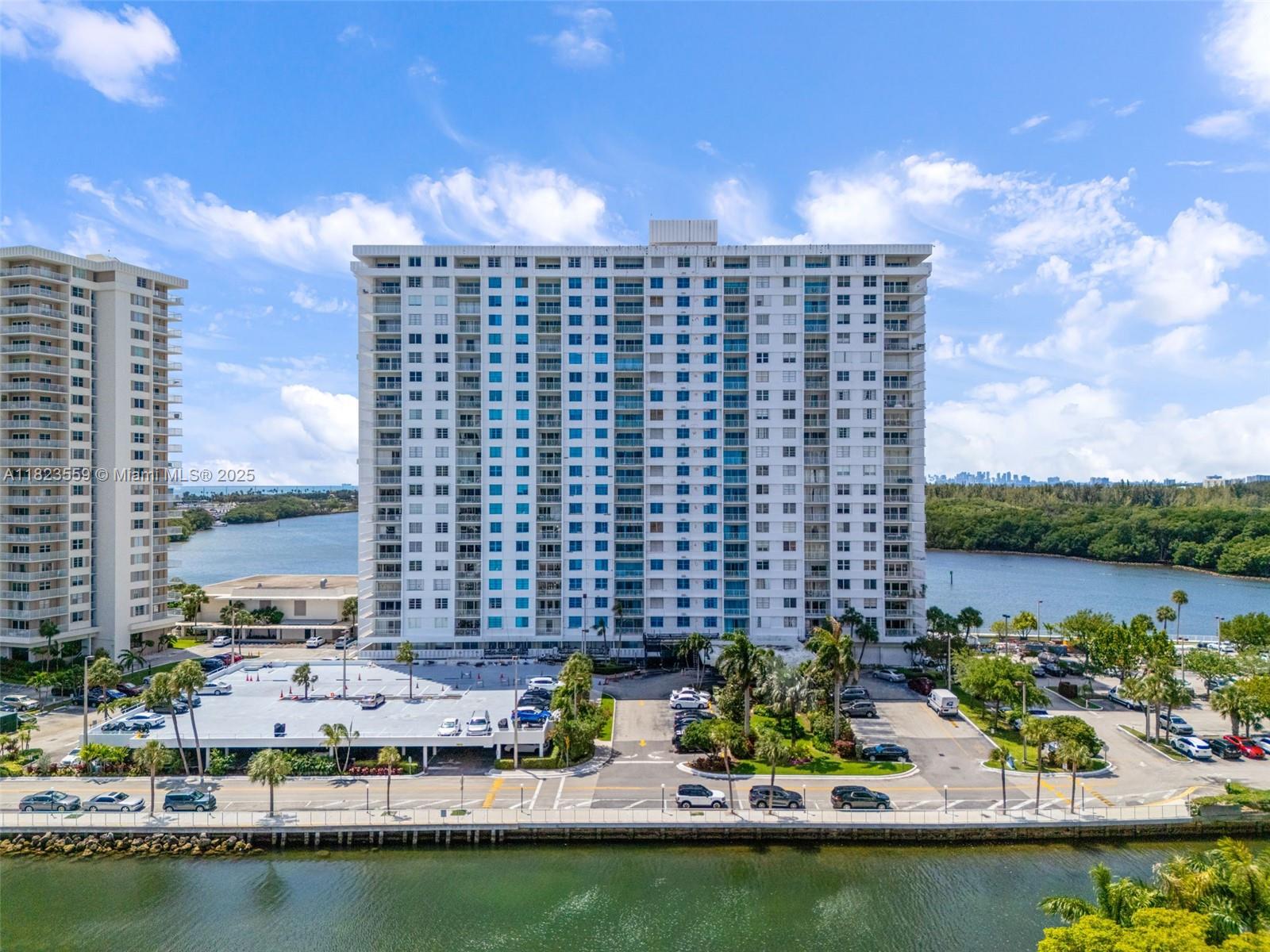 ARLEN HOUSE WEST CONDO - Residential