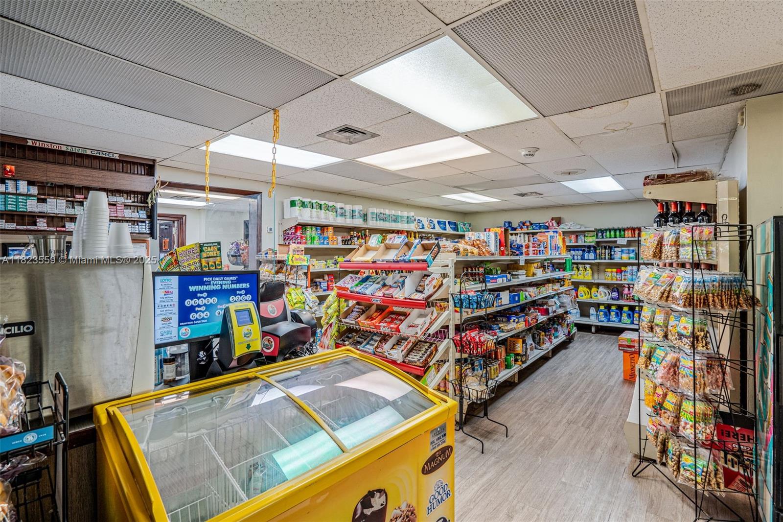 ARLEN HOUSE WEST CONDO - Residential