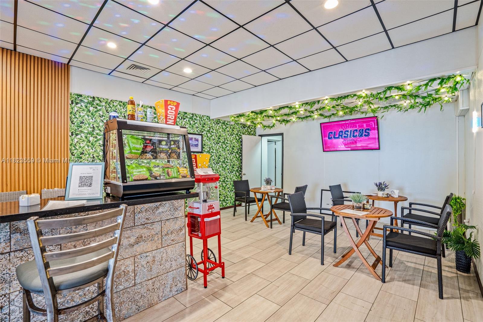 ARLEN HOUSE WEST CONDO - Residential