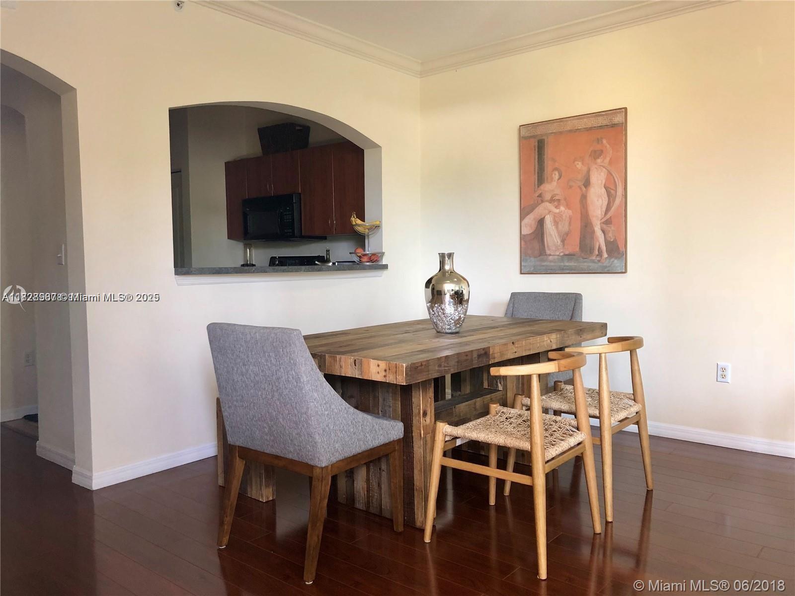 9172 Collins Ave 13