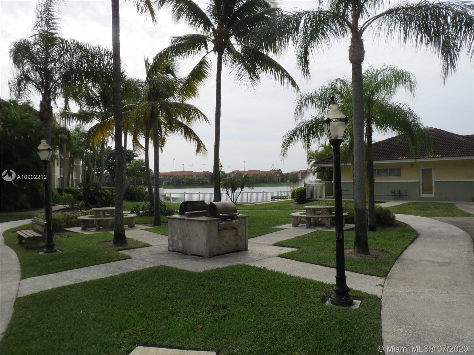 LE CLUB AT OLD CUTLER CON - Residential Lease