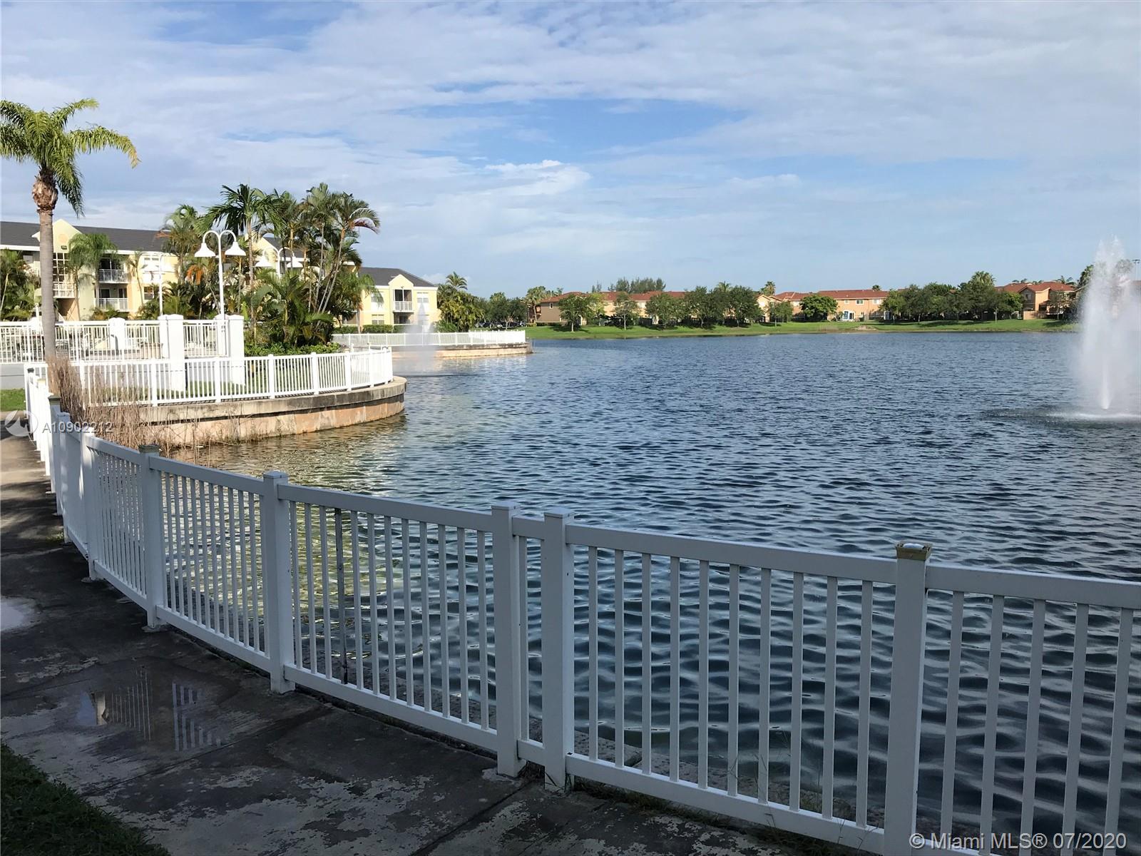 LE CLUB AT OLD CUTLER CON - Residential Lease