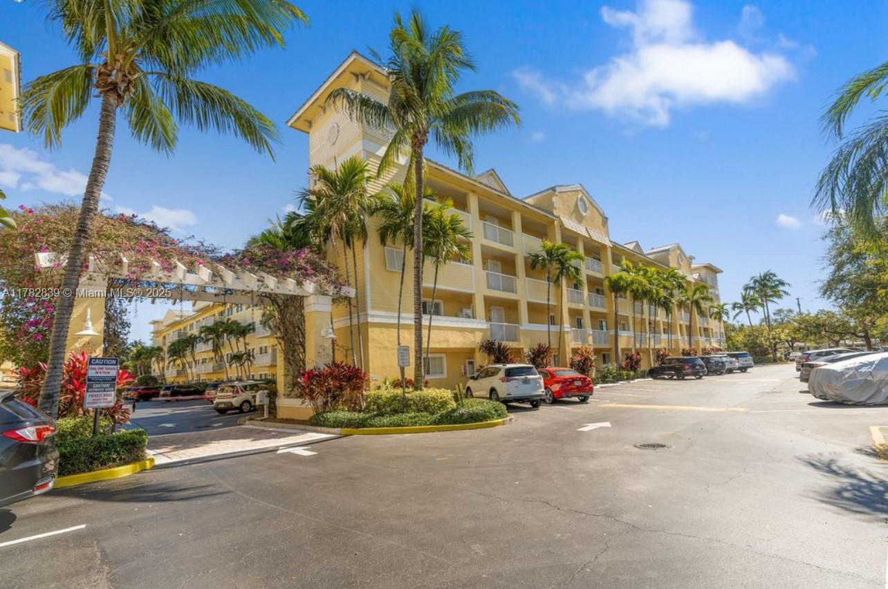 PINE CREST VILLAGE - Residential