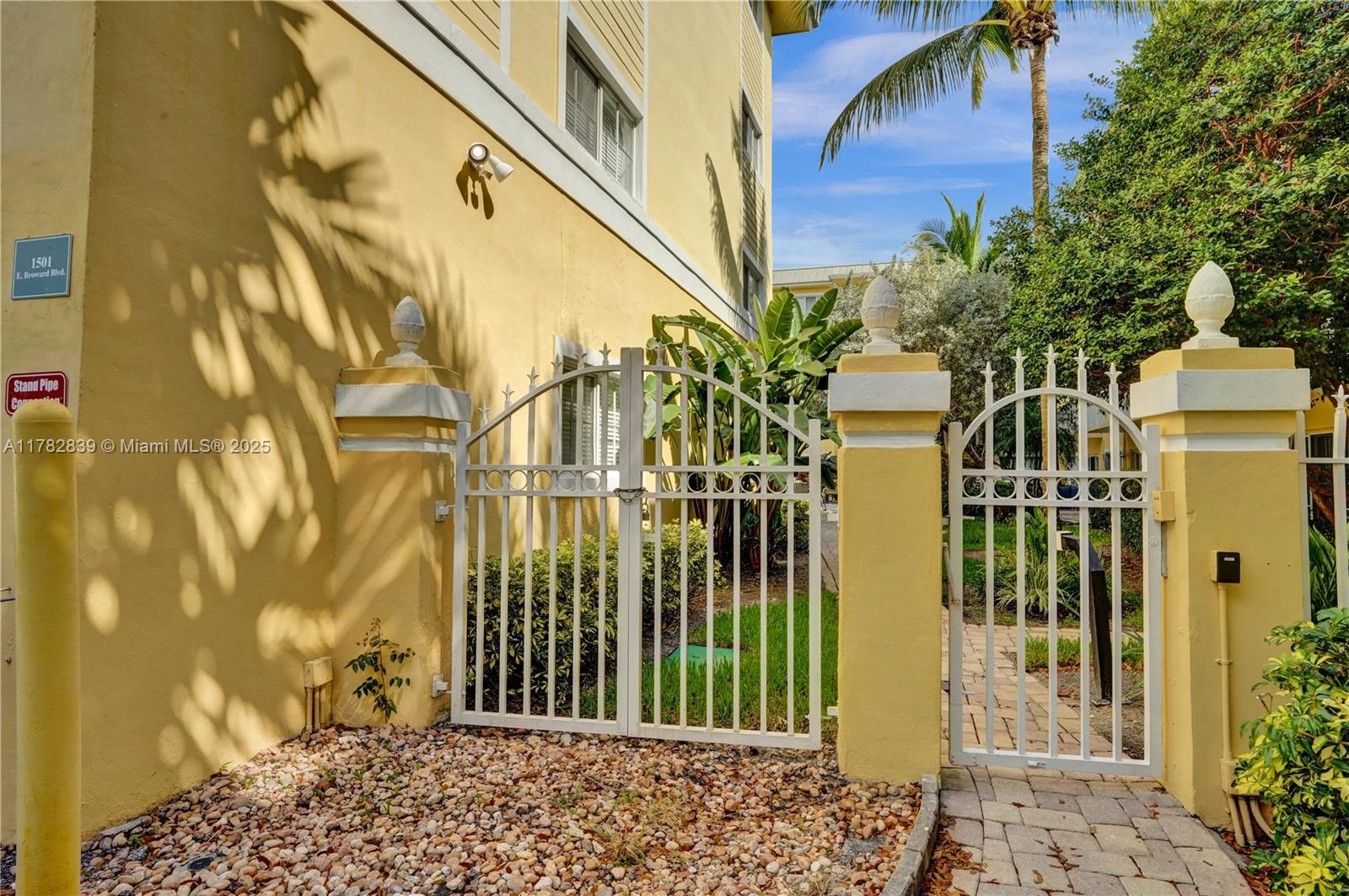 PINE CREST VILLAGE - Residential