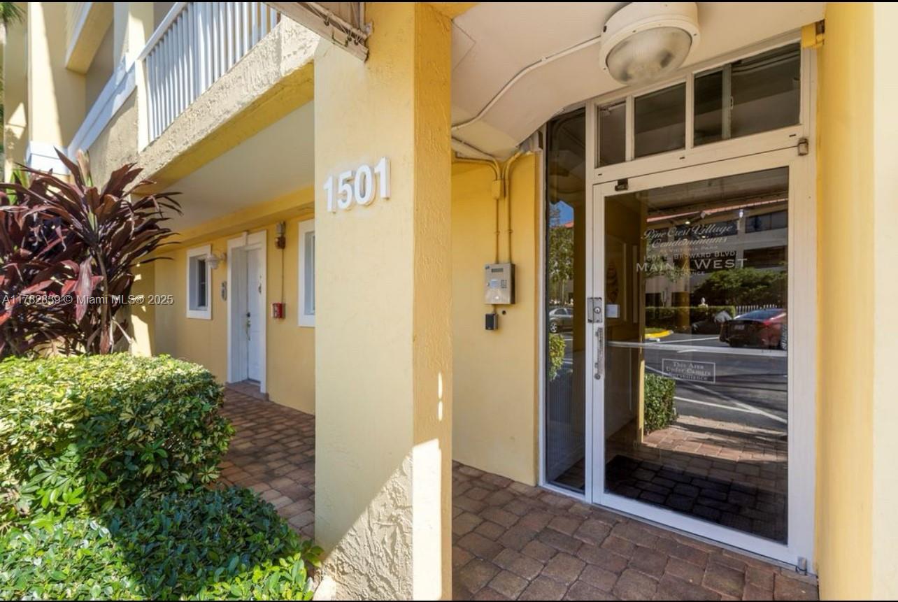 PINE CREST VILLAGE - Residential