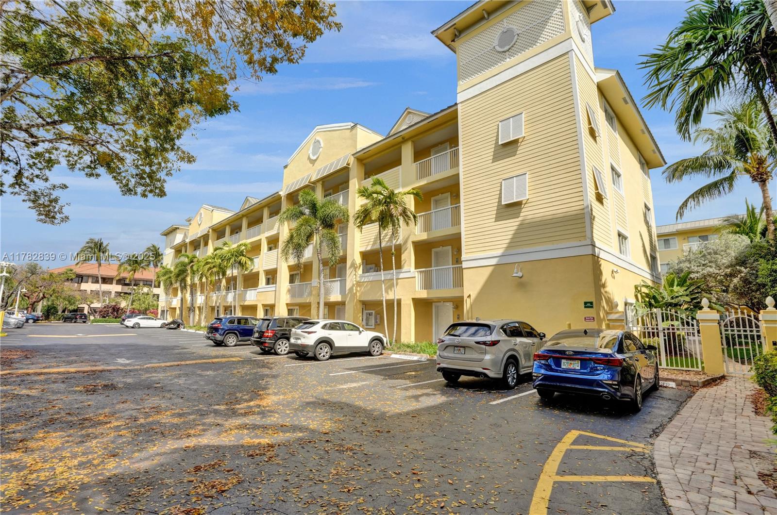 PINE CREST VILLAGE - Residential