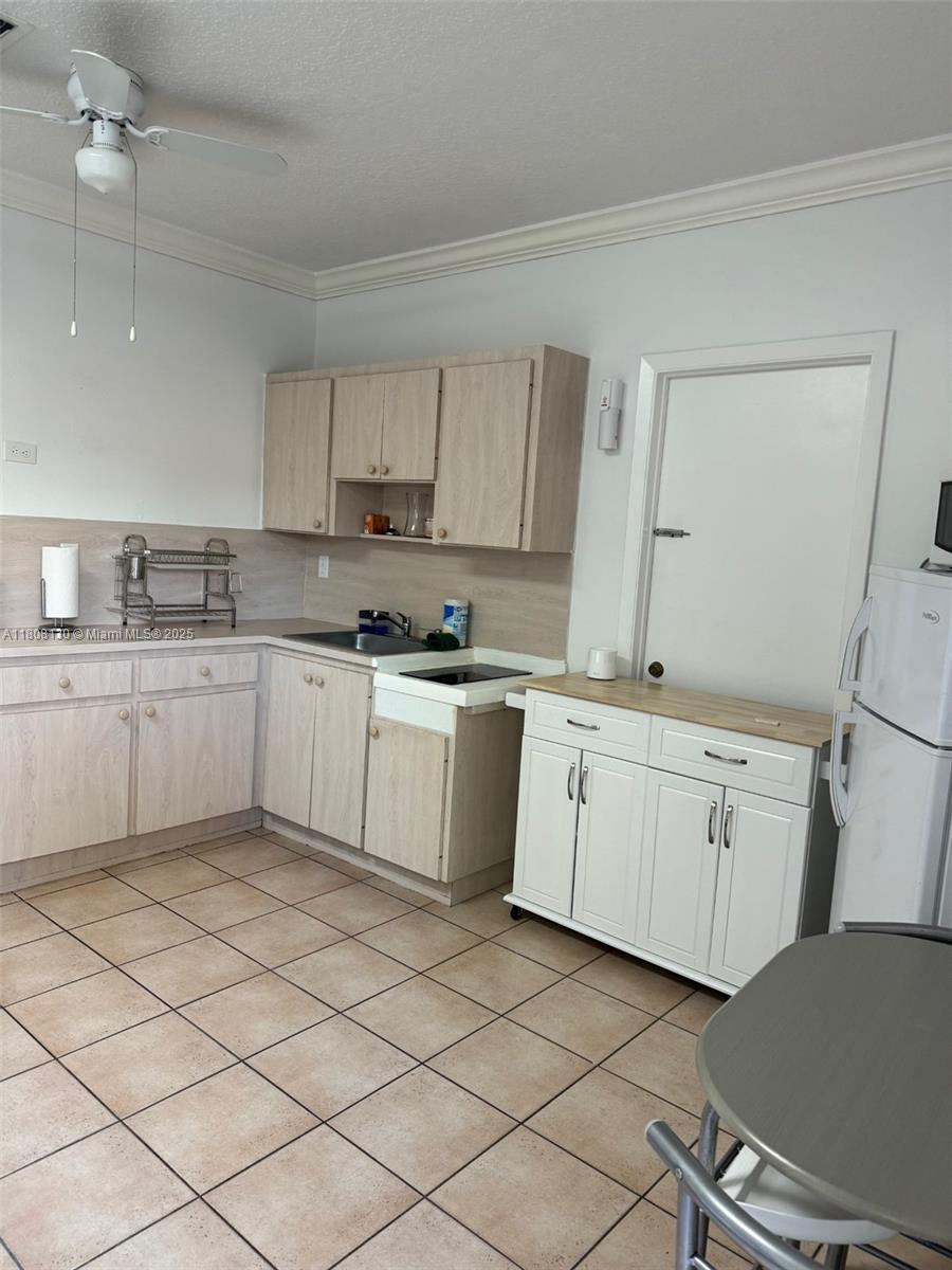 Rental Property at 15336 Sw 172nd Ter -, Miami, Broward County, Florida - Bedrooms: 1 
Bathrooms: 1  - $1,350 MO.