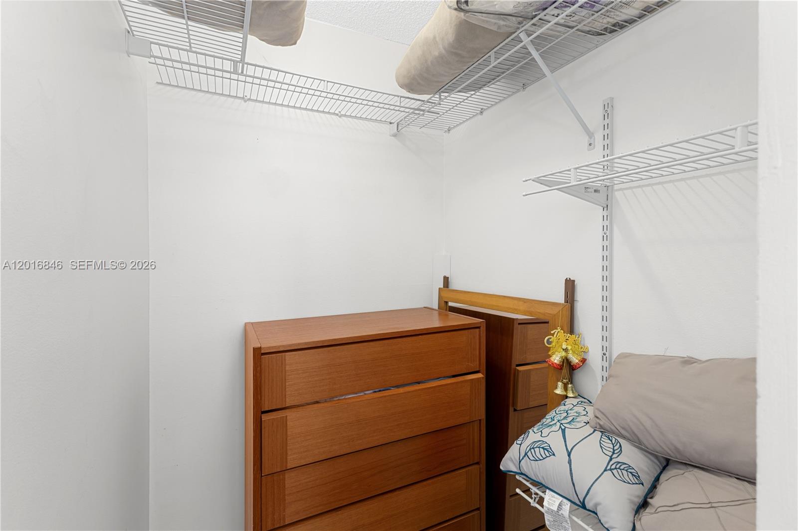DELPHI TOWERS CONDO - Residential Lease