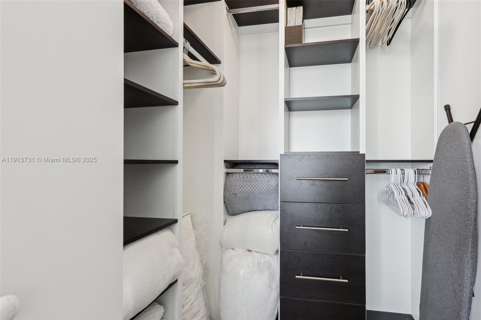 1300 S MIAMI AVENUE CONDO - Residential