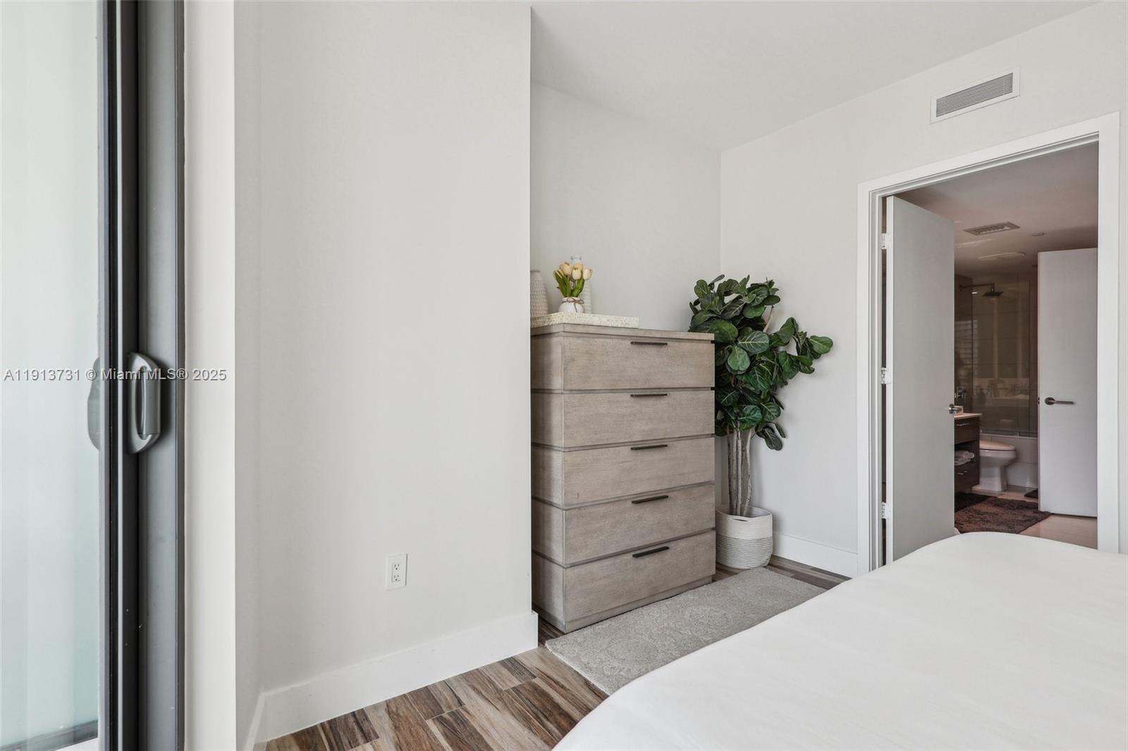 1300 S MIAMI AVENUE CONDO - Residential