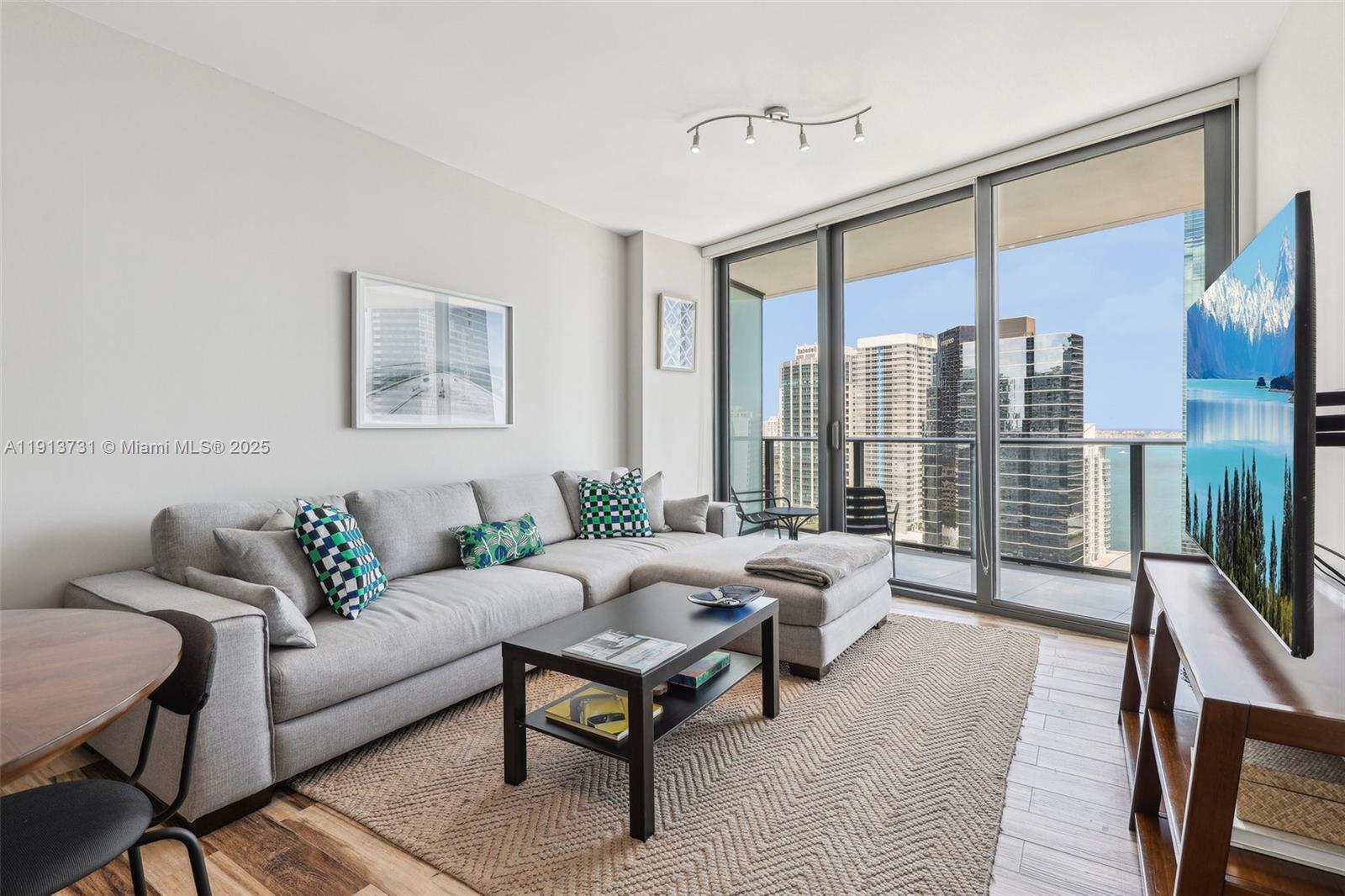 1300 S MIAMI AVENUE CONDO - Residential