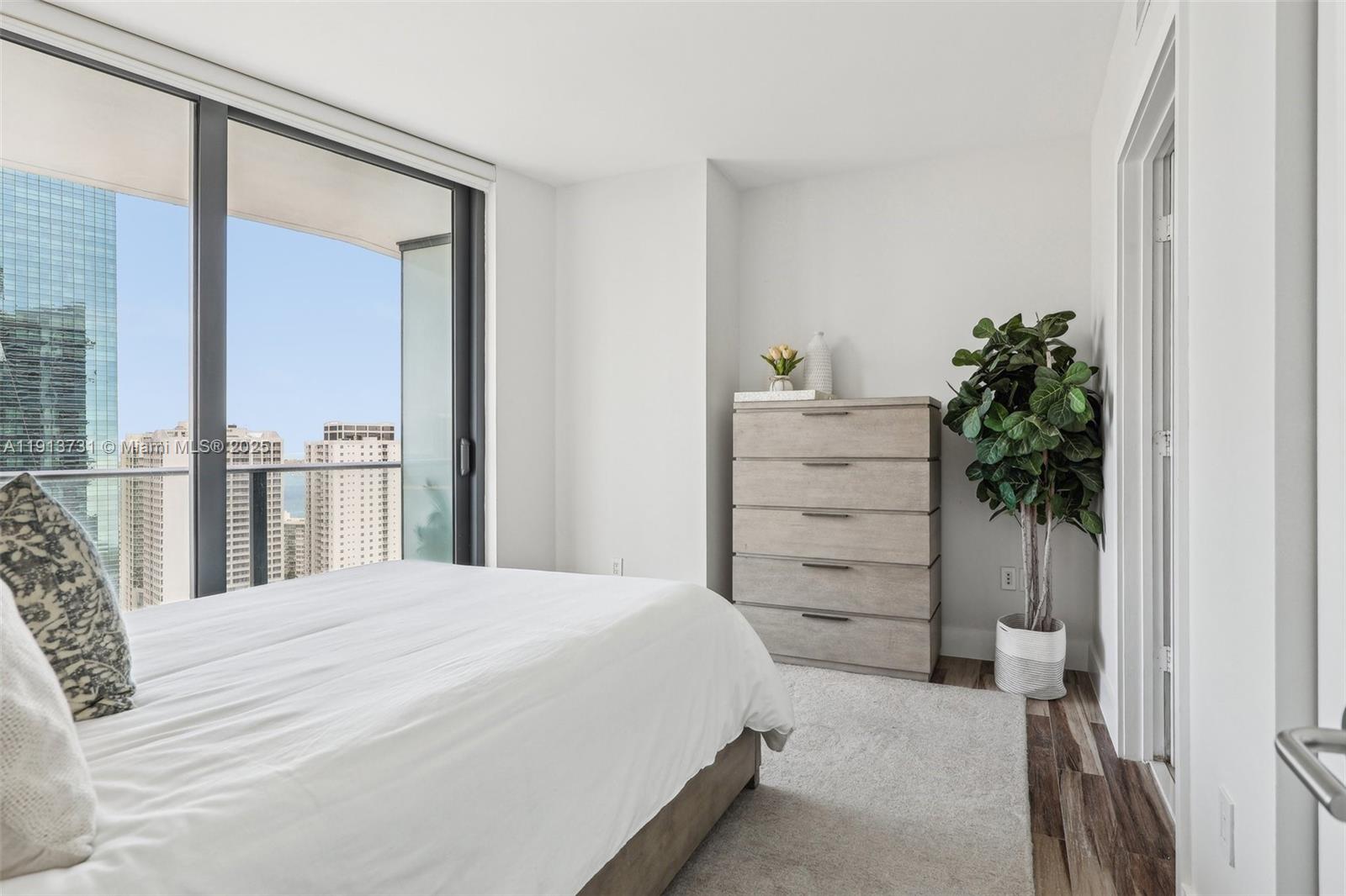 1300 S MIAMI AVENUE CONDO - Residential