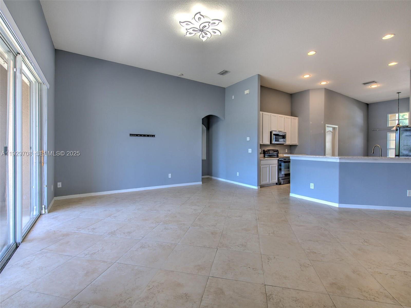 SOUTH FORK UNIT 3 - Residential