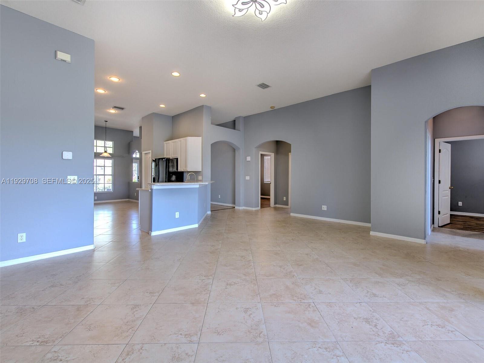 SOUTH FORK UNIT 3 - Residential