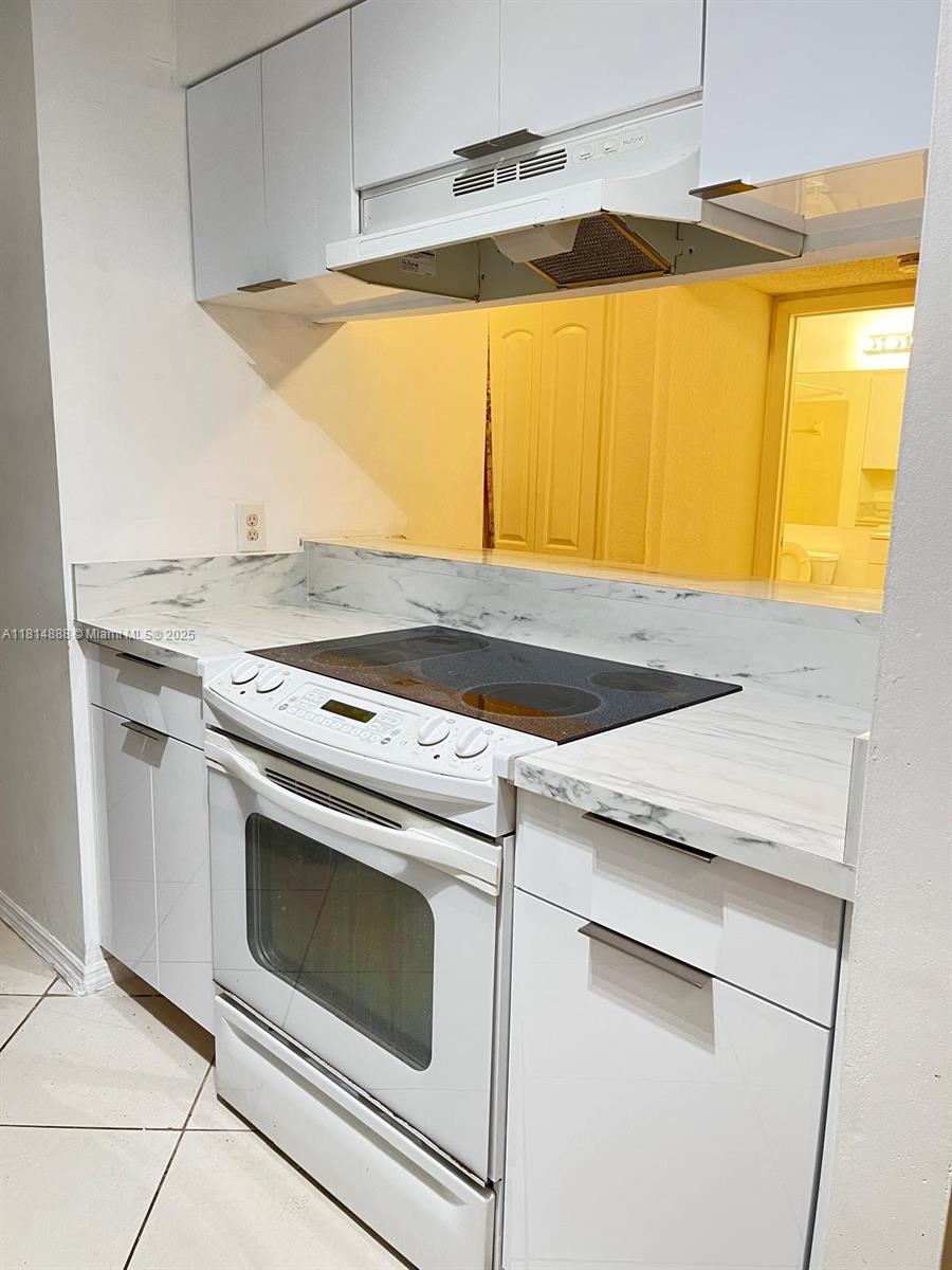BOYNTON LANDINGS CONDO - Residential Lease