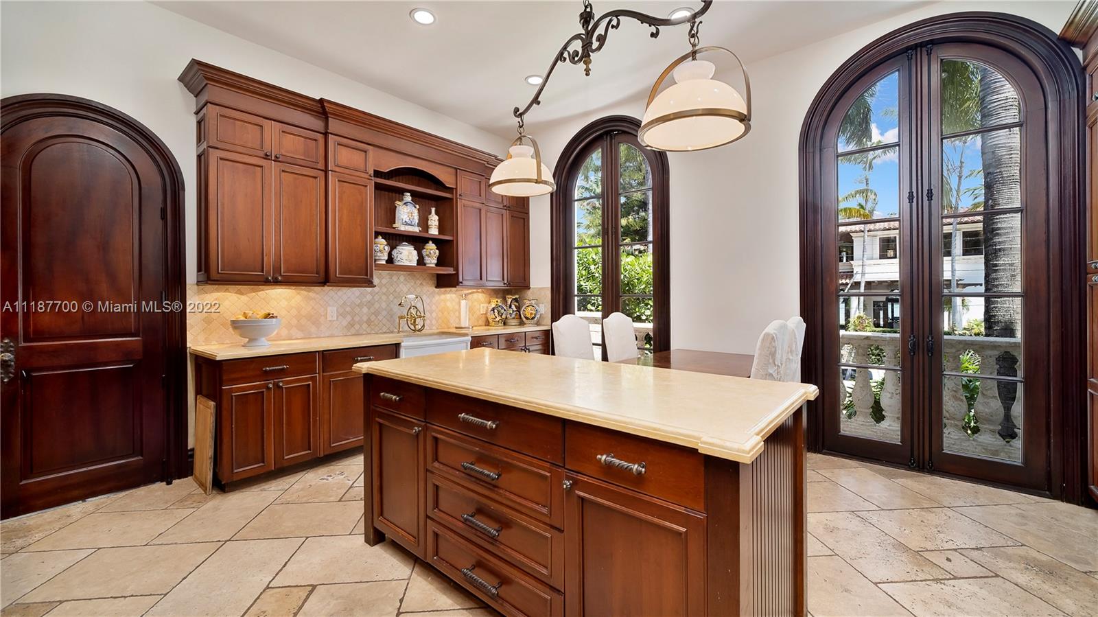 MASHTA ISLAND - Residential