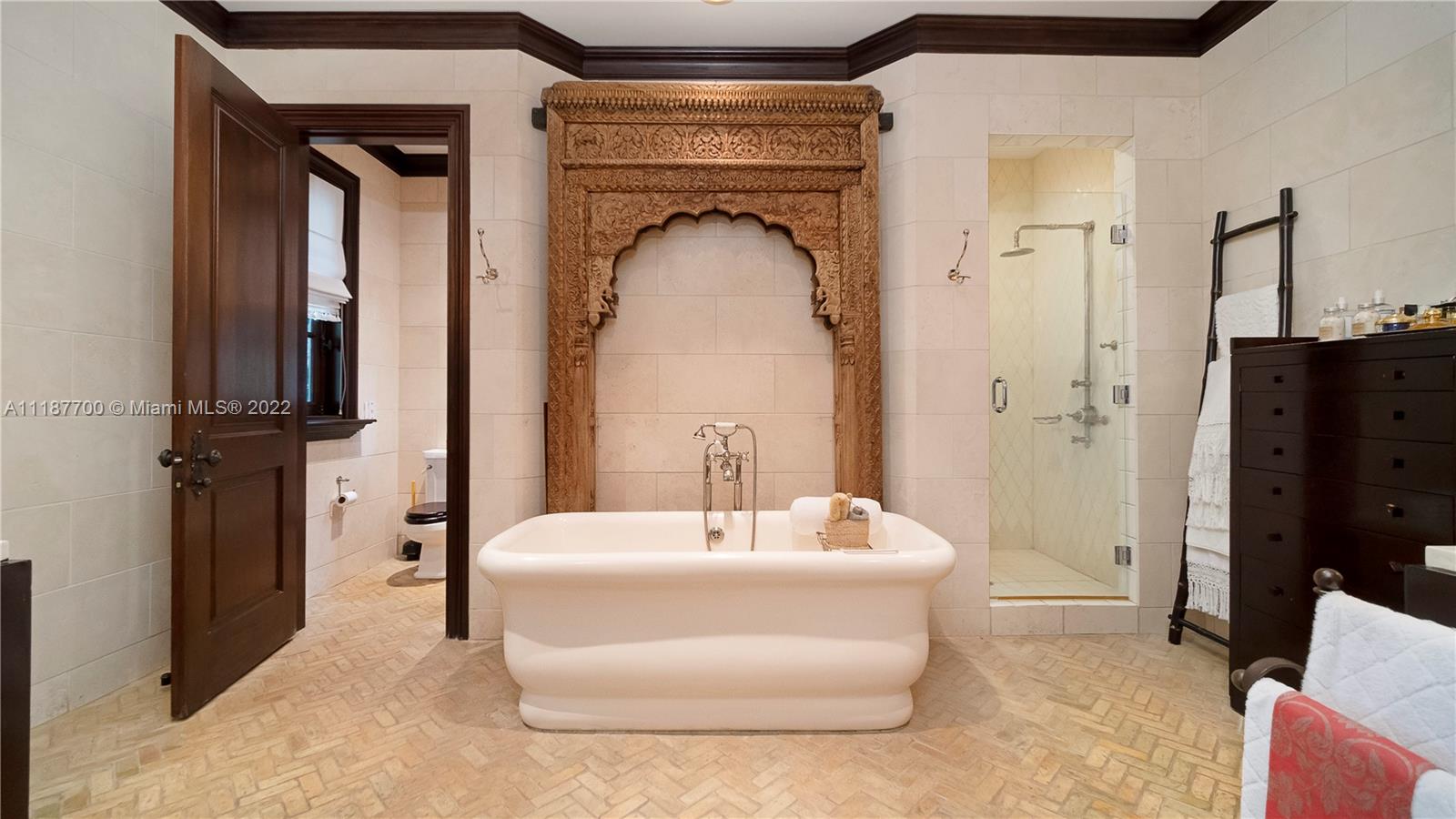 MASHTA ISLAND - Residential