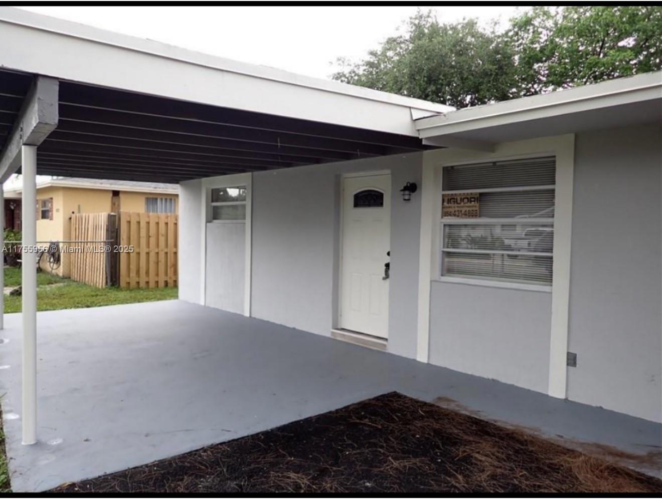 DAVIE MANOR - Residential