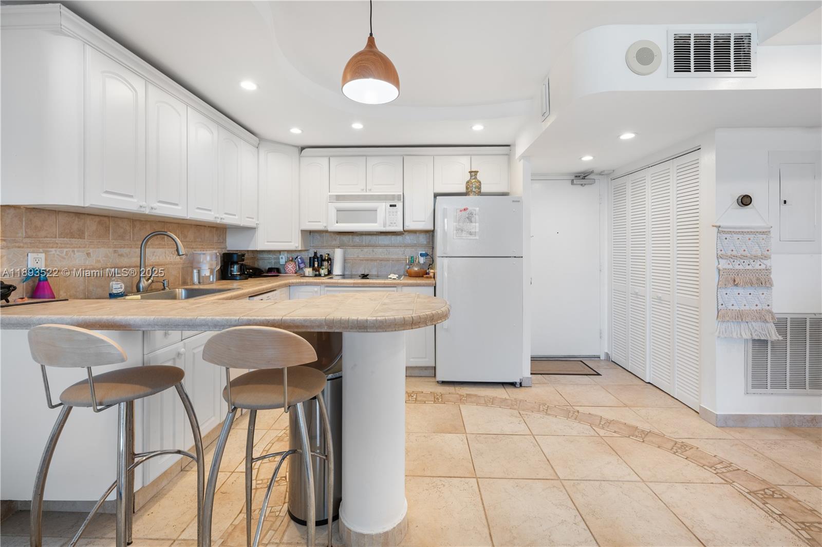 ROYAL ATLANTIC CONDO - Residential