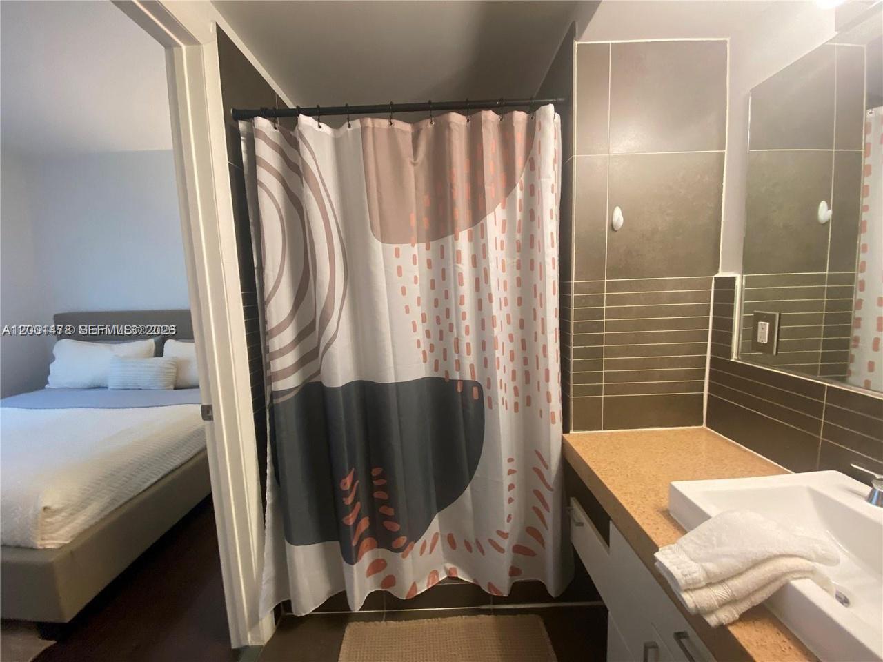 ARTECITY GOVERNOR CONDO - Residential Lease