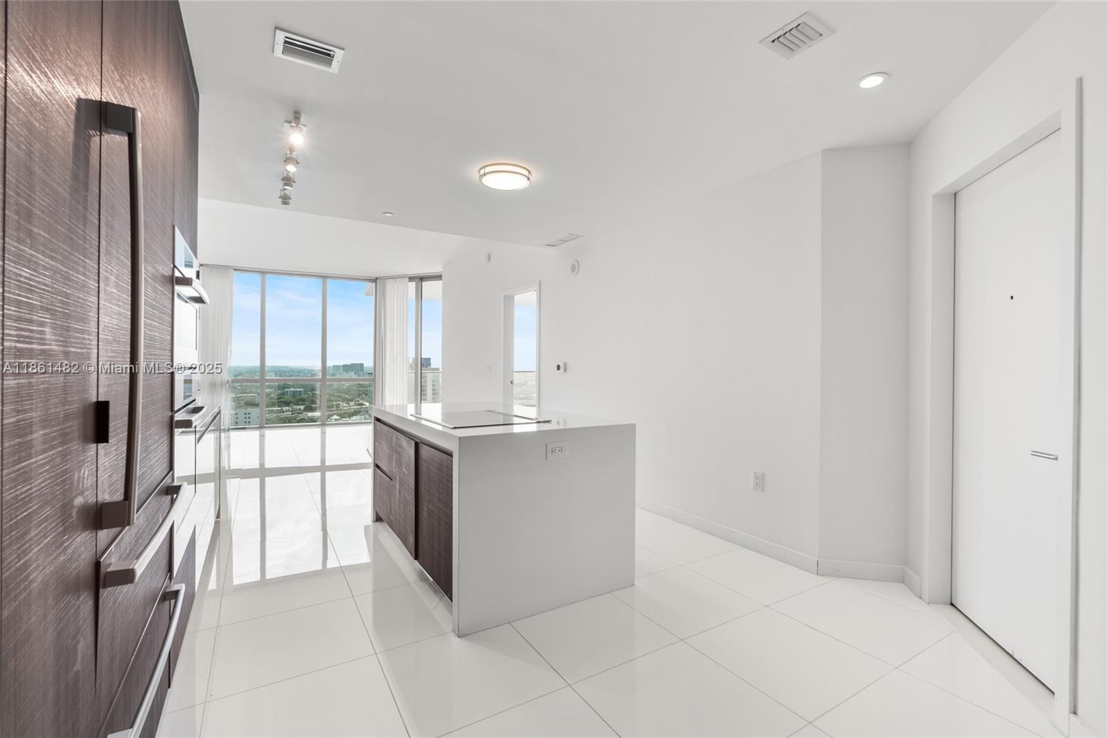 851 NE 1st Ave 2506