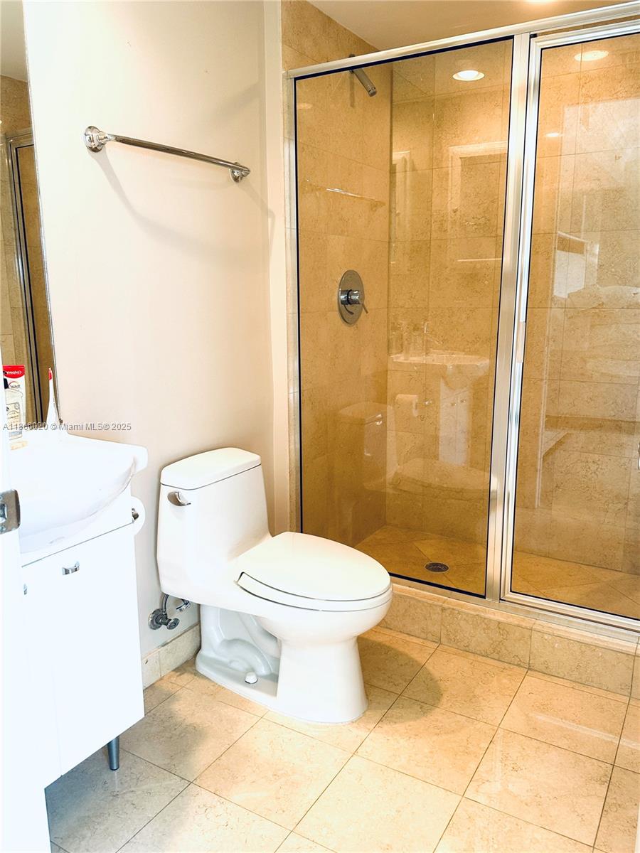 OCEAN FOUR CONDO - Residential Lease