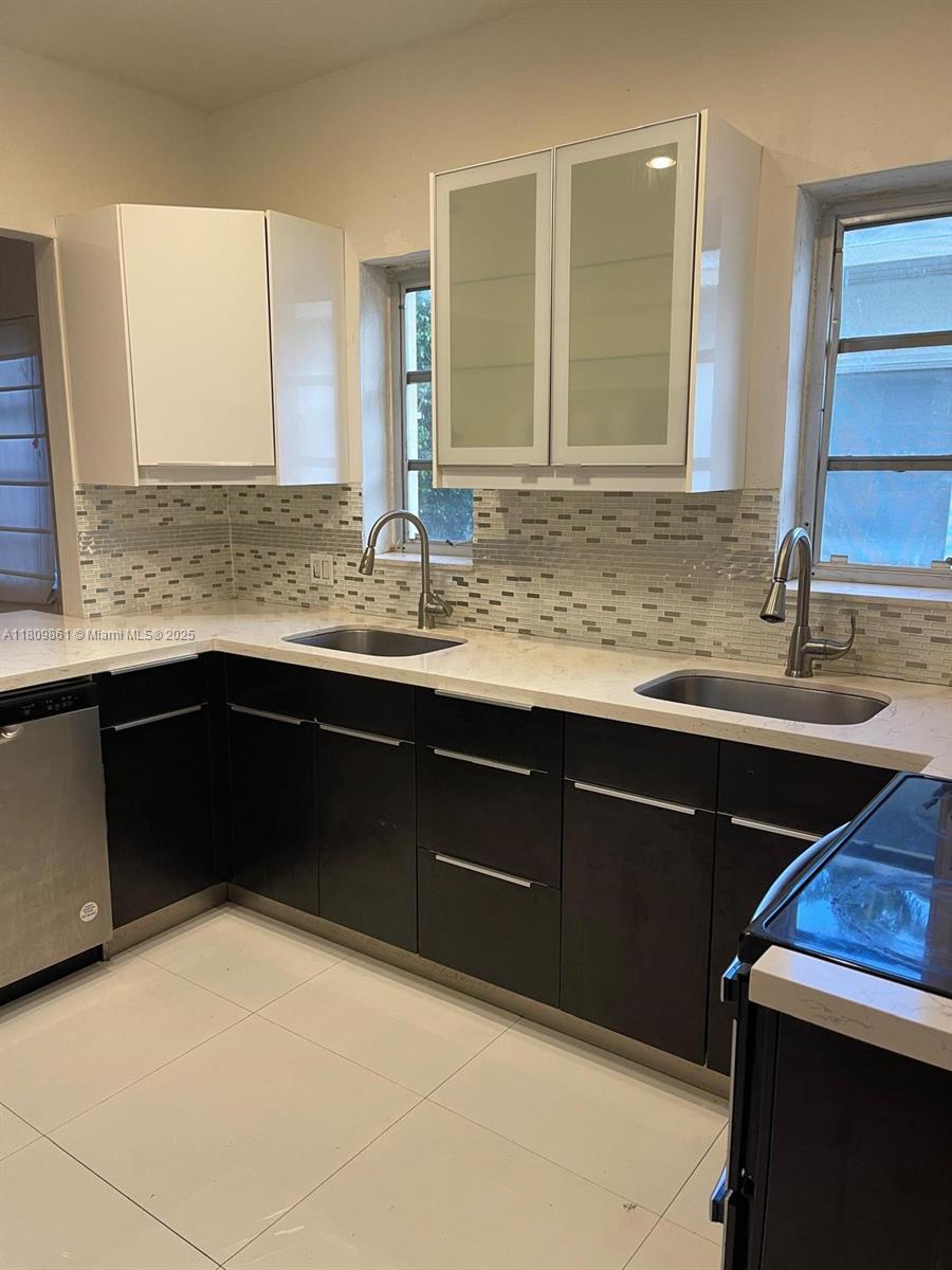 SURPRISE LAKE - Residential Lease