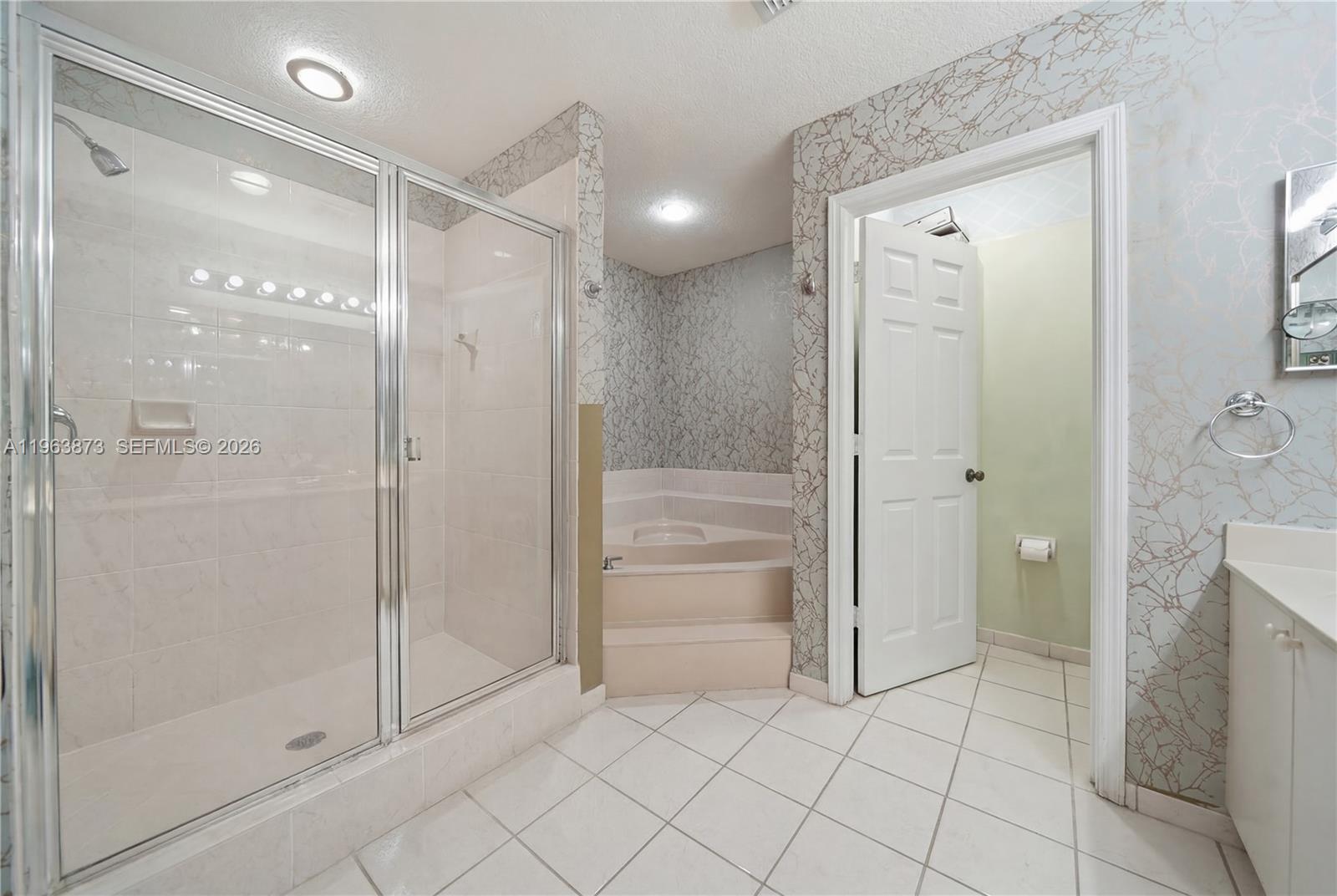 PELICAN BAY AT OLD CUTLER - Residential