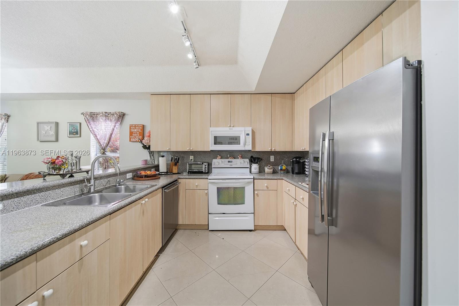 PELICAN BAY AT OLD CUTLER - Residential