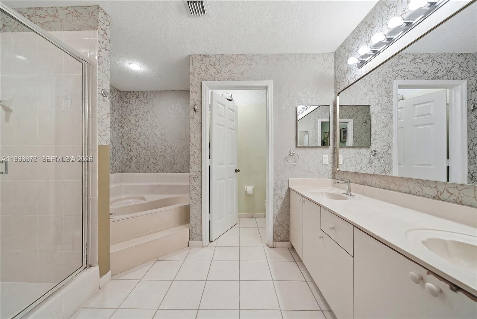 PELICAN BAY AT OLD CUTLER - Residential