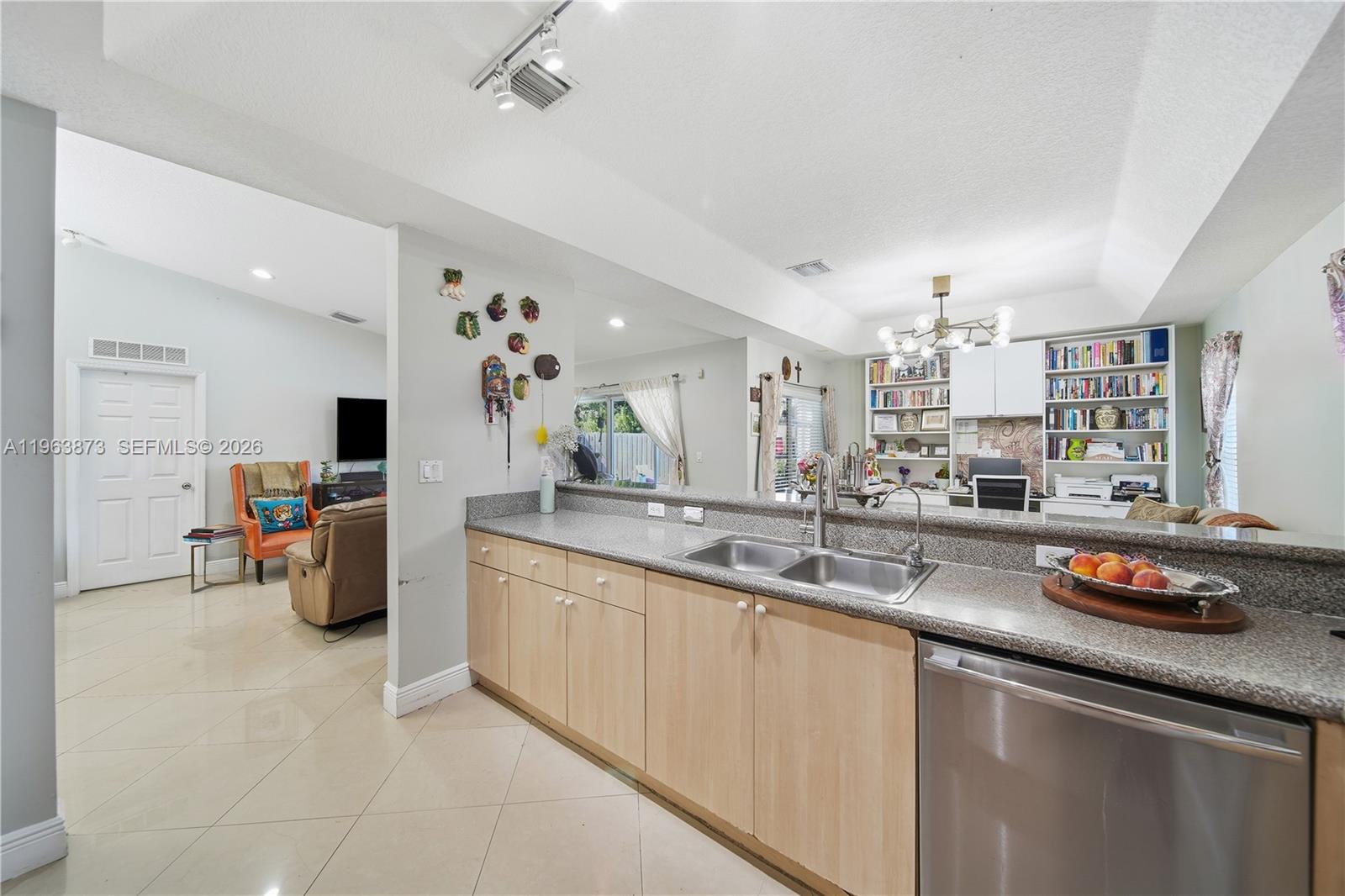 PELICAN BAY AT OLD CUTLER - Residential