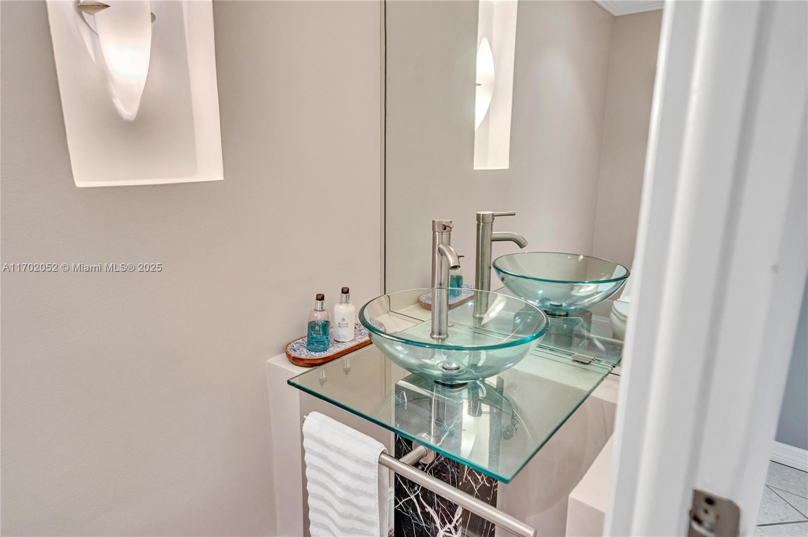 10000 PLAZA CONDO-SOUTH T - Residential