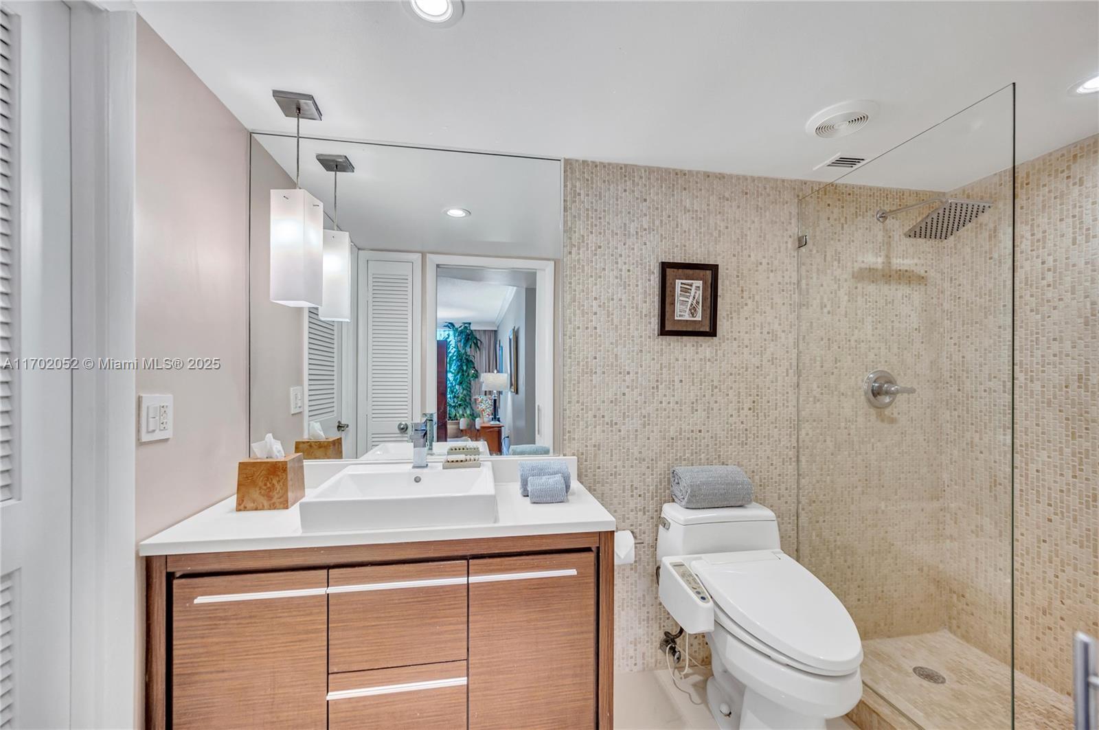 10000 PLAZA CONDO-SOUTH T - Residential