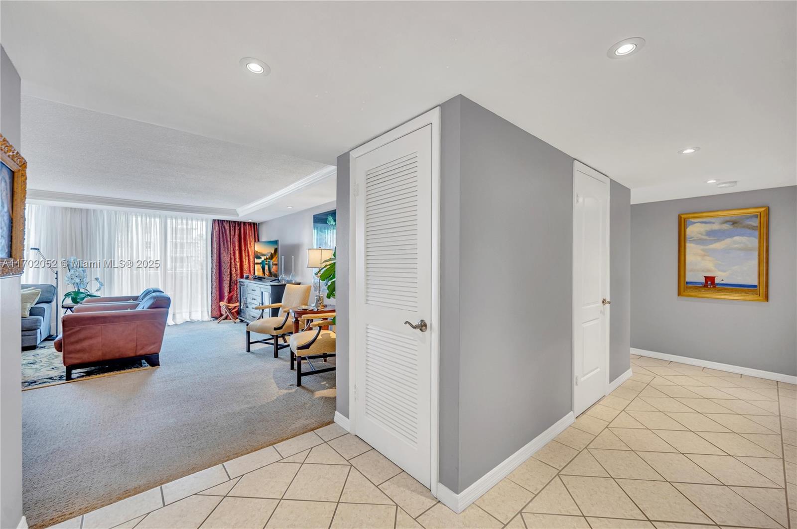 10000 PLAZA CONDO-SOUTH T - Residential