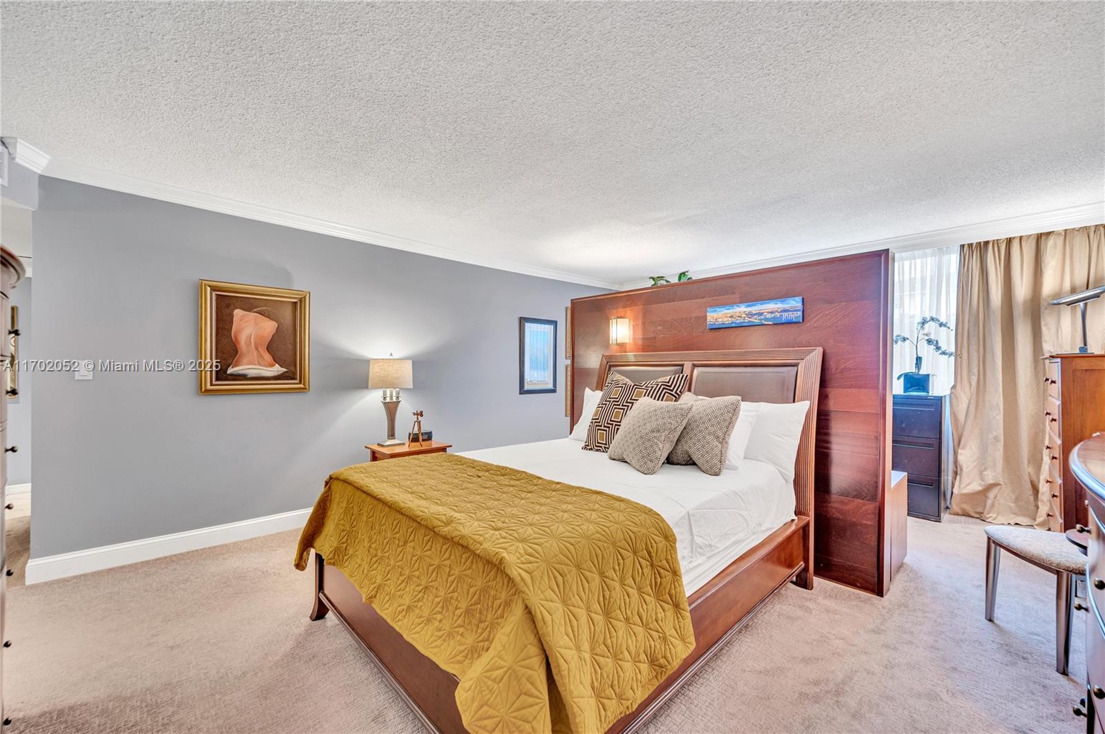 10000 PLAZA CONDO-SOUTH T - Residential