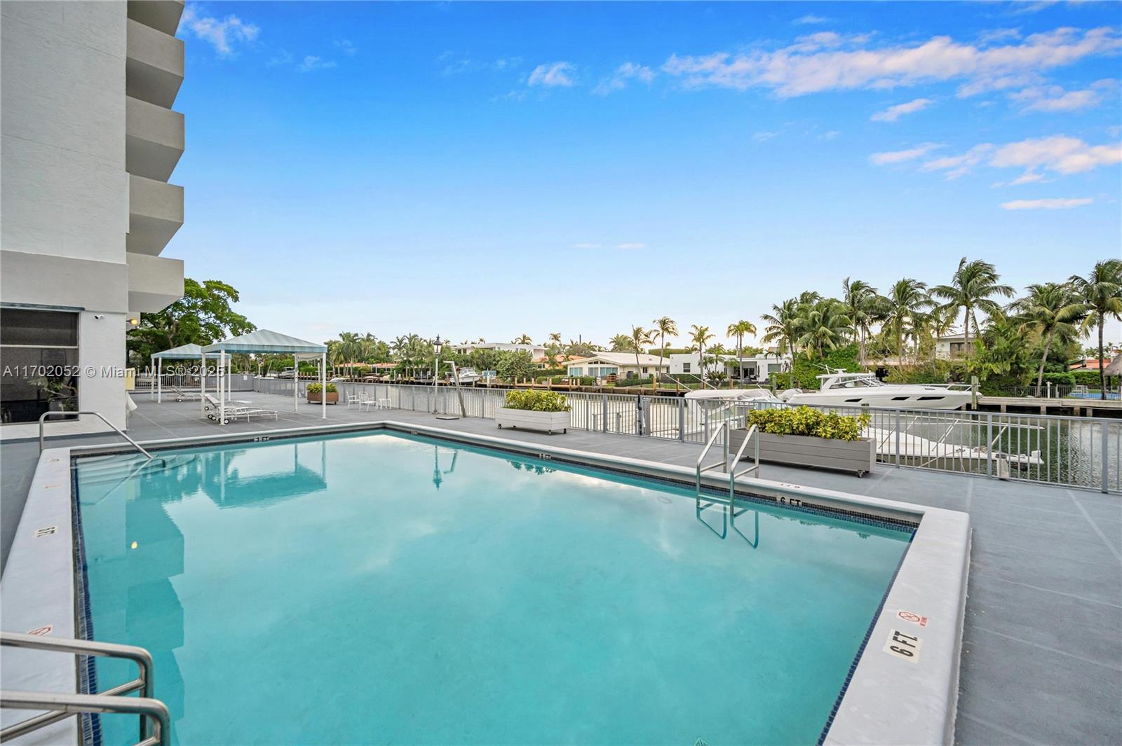 10000 PLAZA CONDO-SOUTH T - Residential