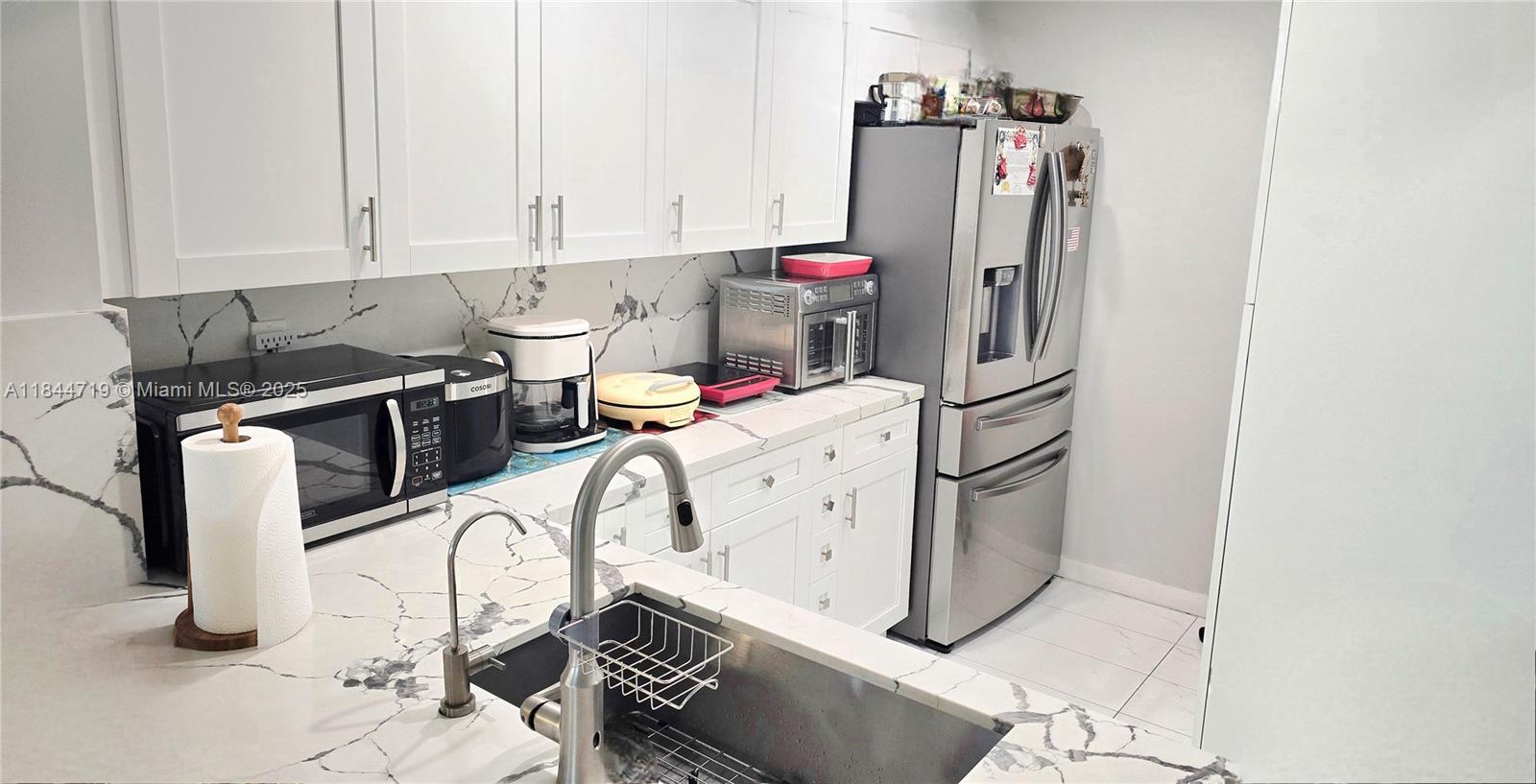 FIRST ALHAMBRA CIRCLE CON - Residential