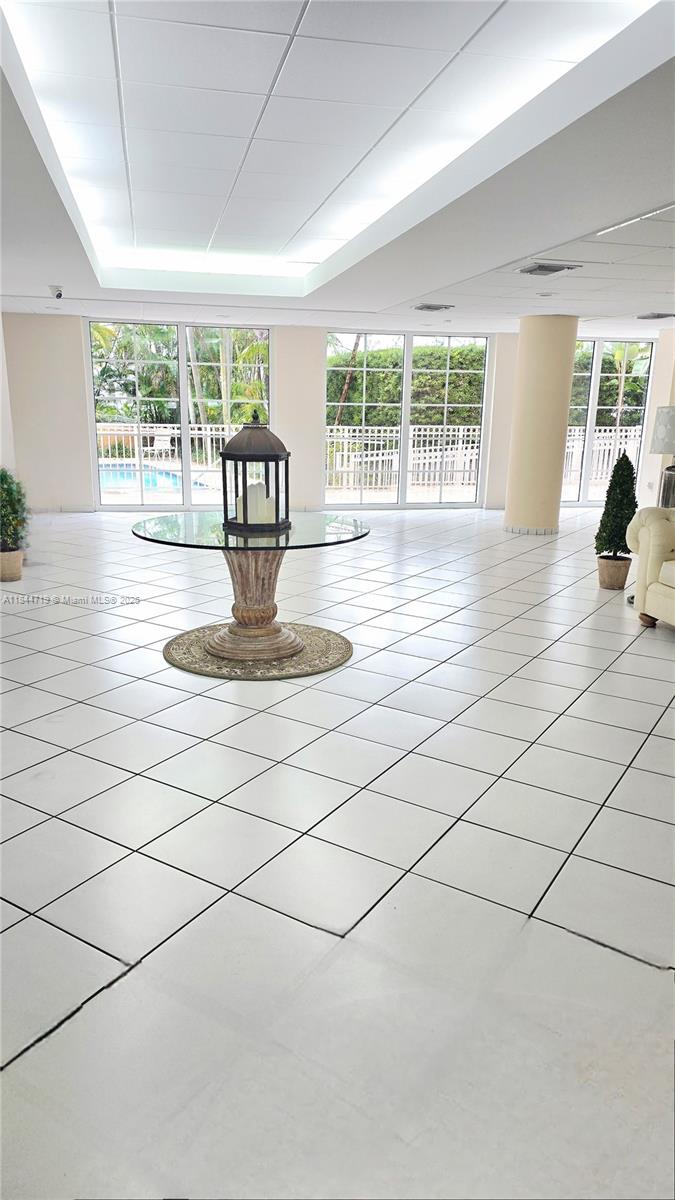 FIRST ALHAMBRA CIRCLE CON - Residential