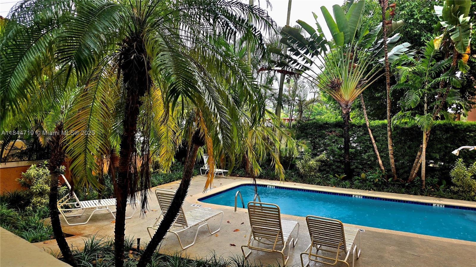 FIRST ALHAMBRA CIRCLE CON - Residential