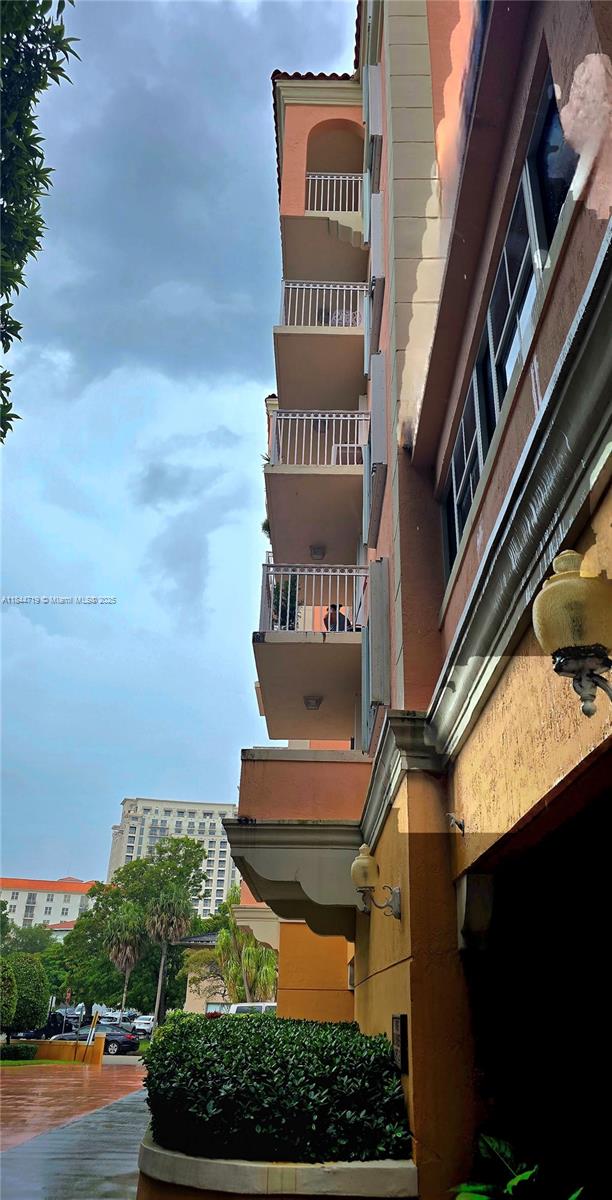 FIRST ALHAMBRA CIRCLE CON - Residential