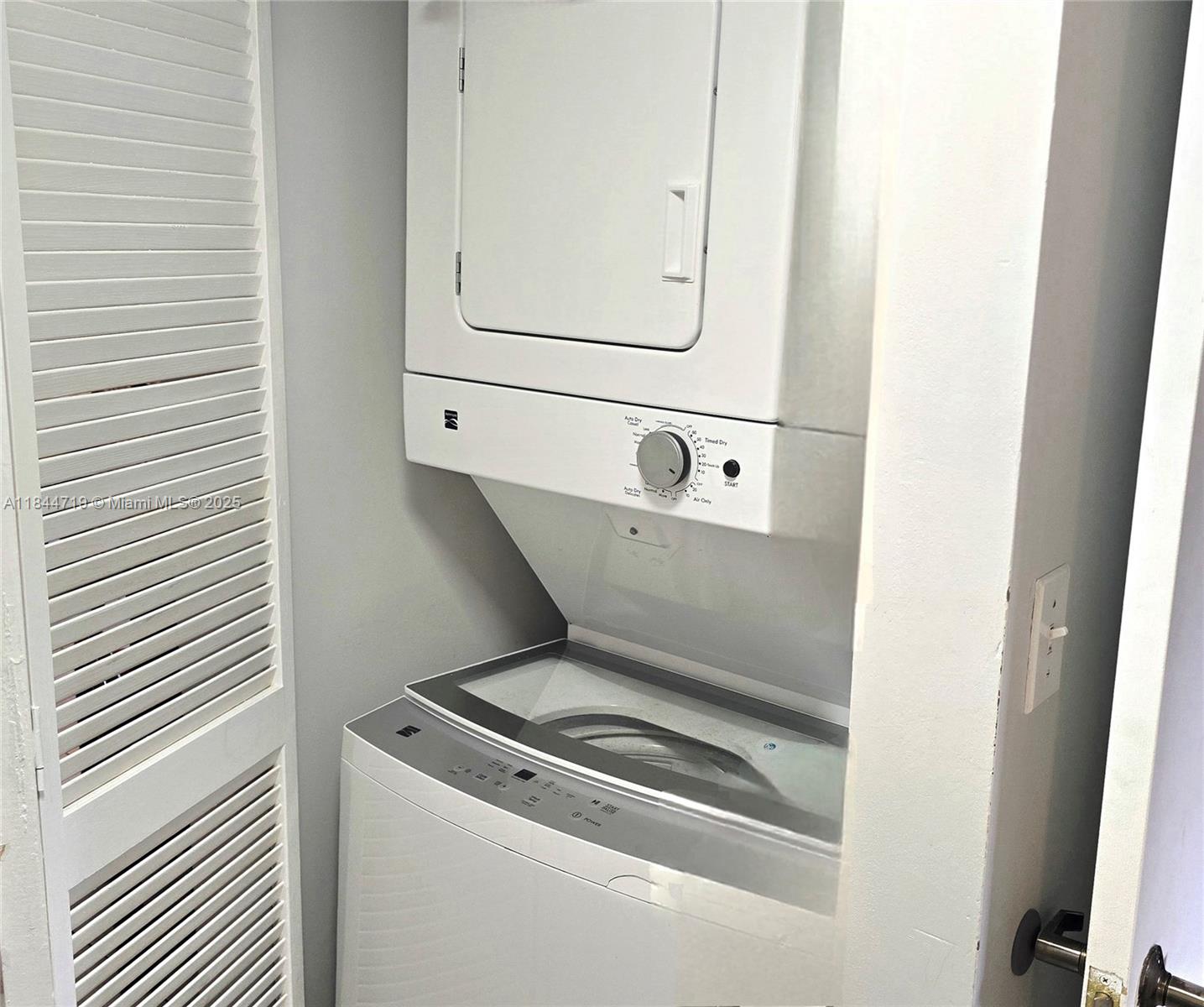 FIRST ALHAMBRA CIRCLE CON - Residential