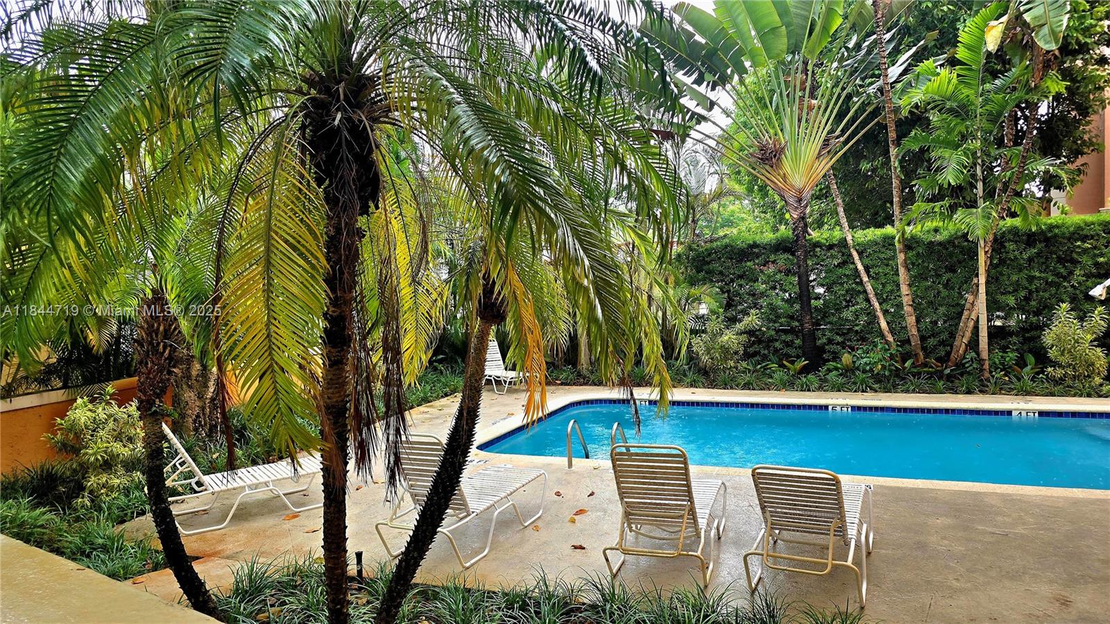 FIRST ALHAMBRA CIRCLE CON - Residential