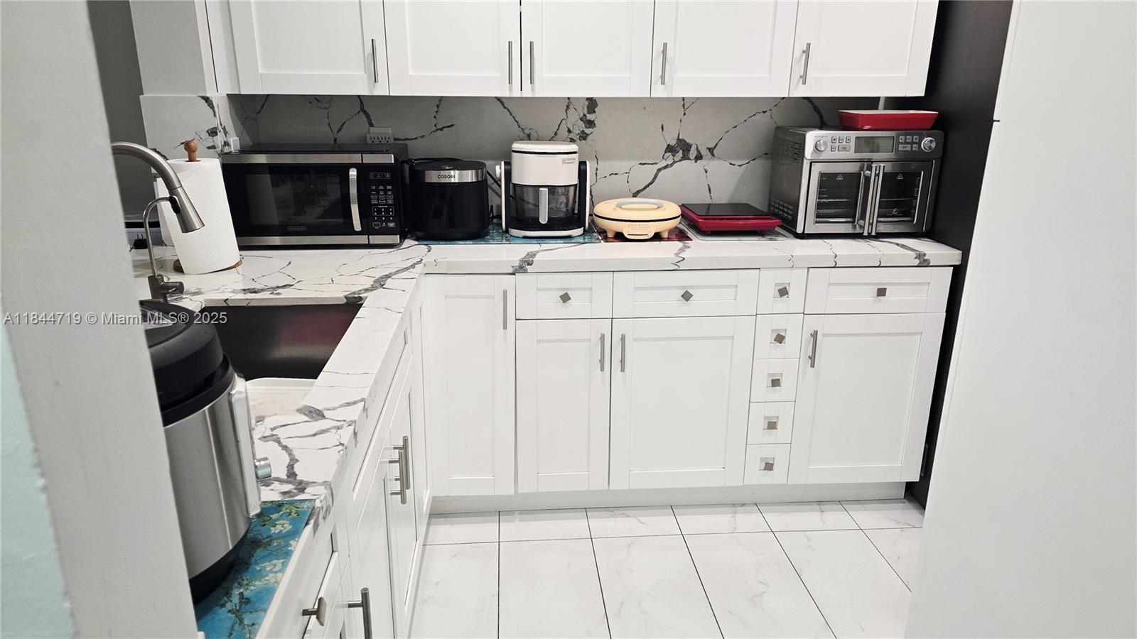 1 Alhambra Cir 501