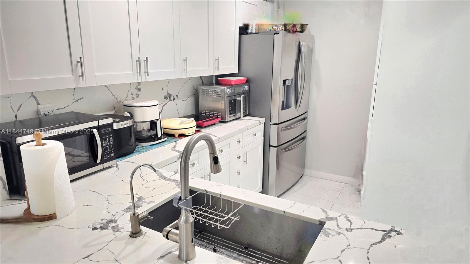 FIRST ALHAMBRA CIRCLE CON - Residential