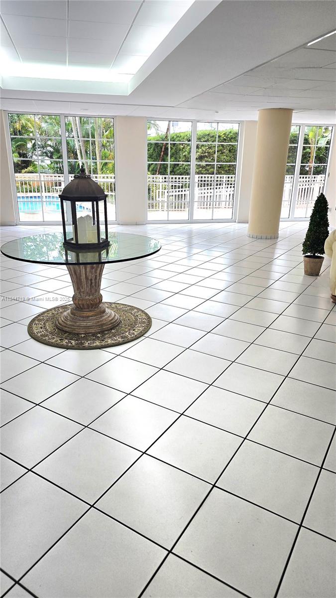 FIRST ALHAMBRA CIRCLE CON - Residential